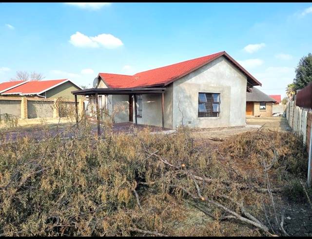 3 BEDROOM HOUSE FOR SALE IN KLIPPOORTJE